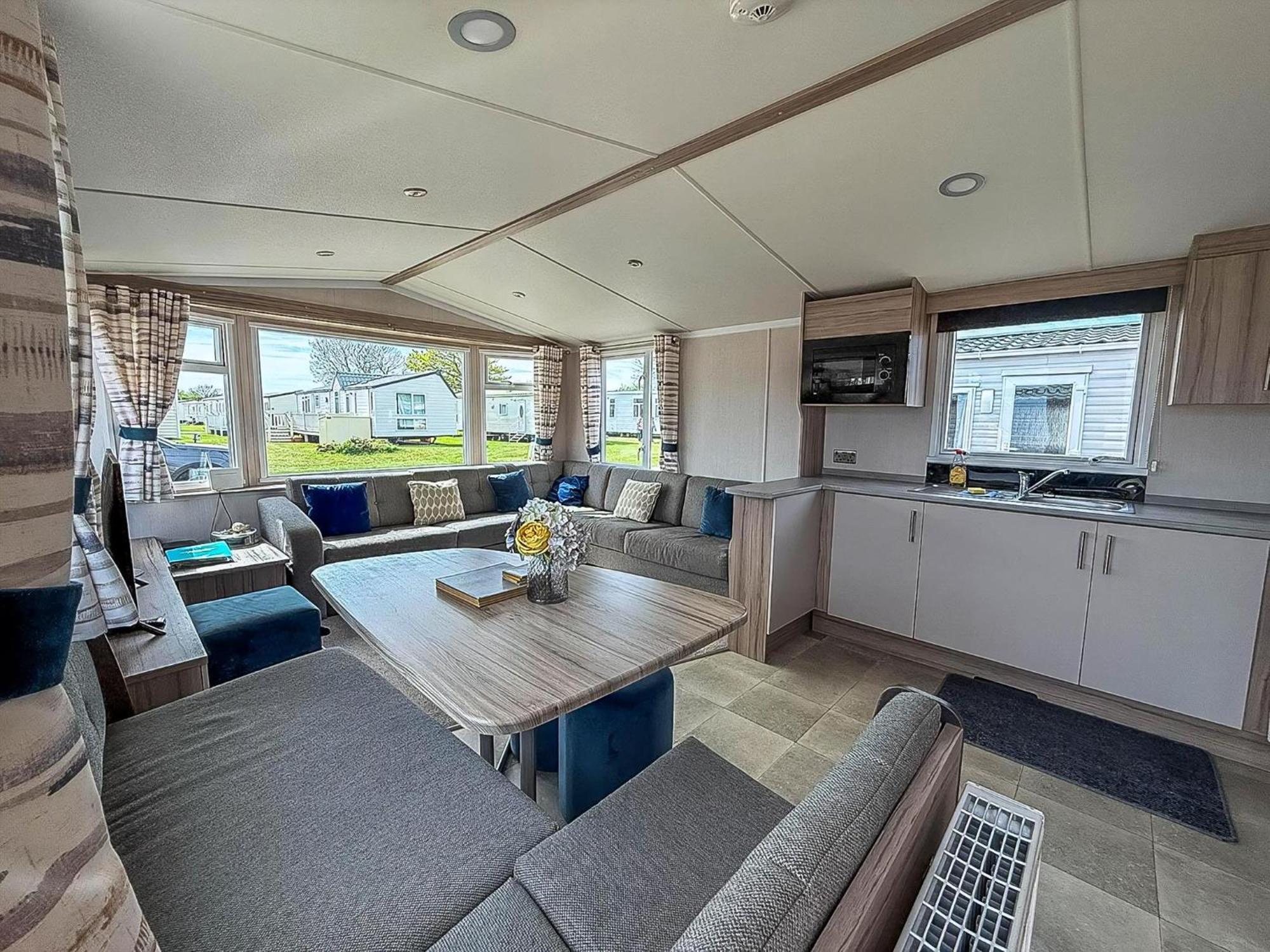 6 Berth Caravan With Decking At Sunnydale Holiday Park Ref 35243Kg Louth  Exterior photo